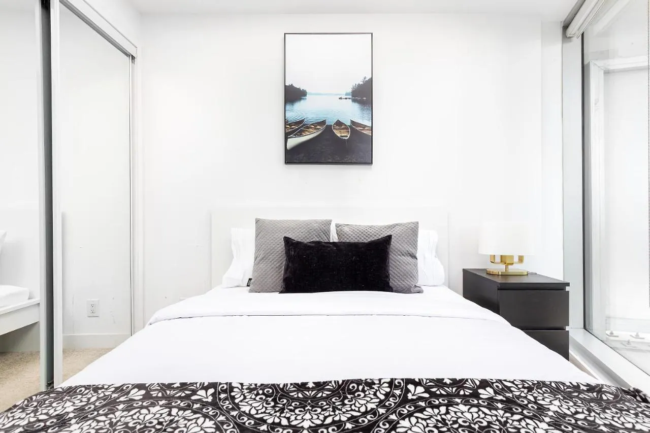 Downtown Toronto Condo Mins From Scotiabank Arena, Tiff, Cn Tower, Union, Mtcc Canada