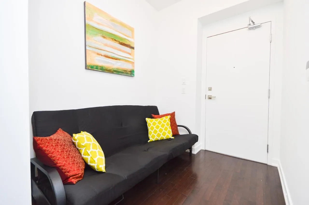 Downtown Toronto Condo Mins From Scotiabank Arena, Tiff, Cn Tower, Union, Mtcc