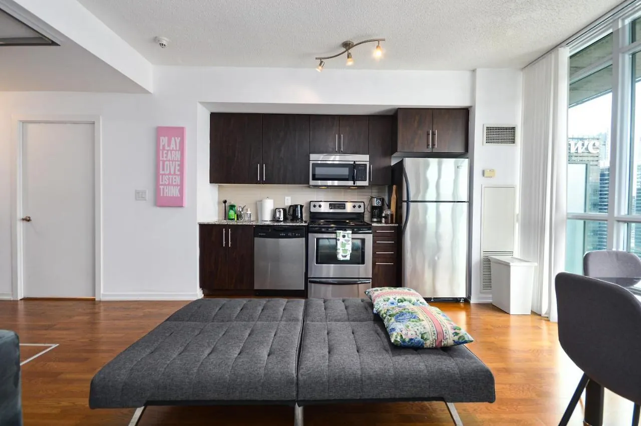 Downtown Toronto Condo Mins From Scotiabank Arena, Tiff, Cn Tower, Union, Mtcc 0*,  Canada