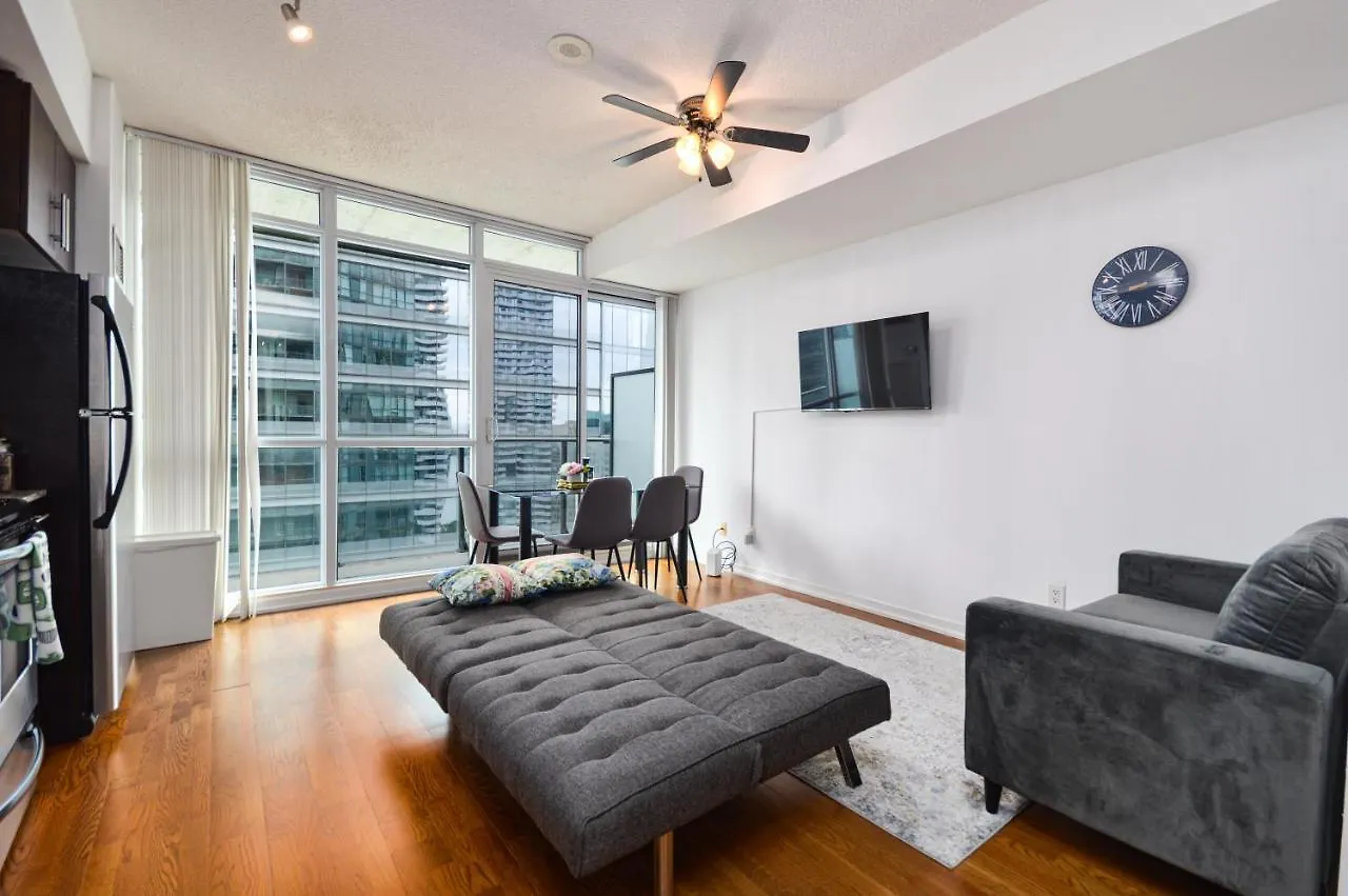 Downtown Toronto Condo Mins From Scotiabank Arena, Tiff, Cn Tower, Union, Mtcc Apartment