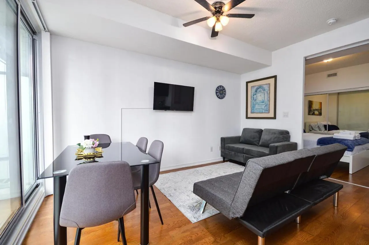 Downtown Toronto Condo Mins From Scotiabank Arena, Tiff, Cn Tower, Union, Mtcc