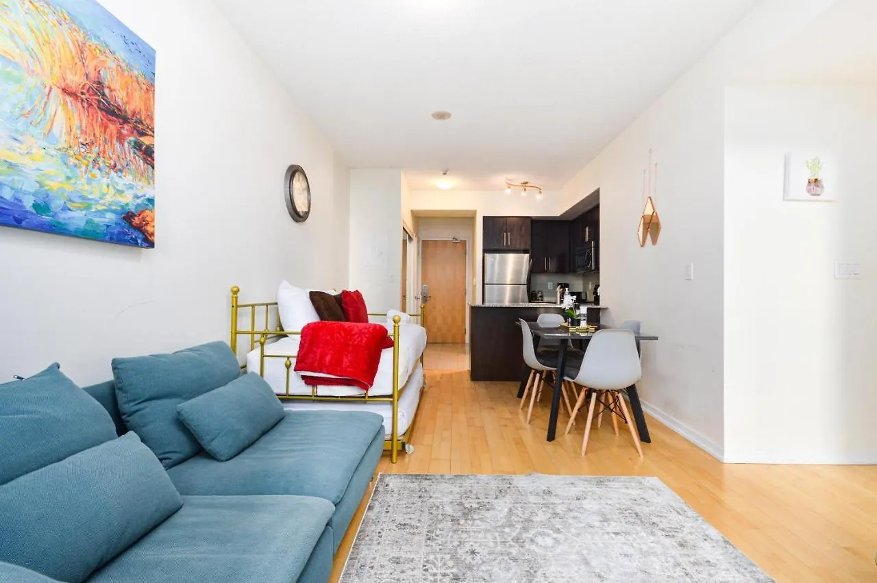 Downtown Toronto Condo Mins From Scotiabank Arena, Tiff, Cn Tower, Union, Mtcc Canada