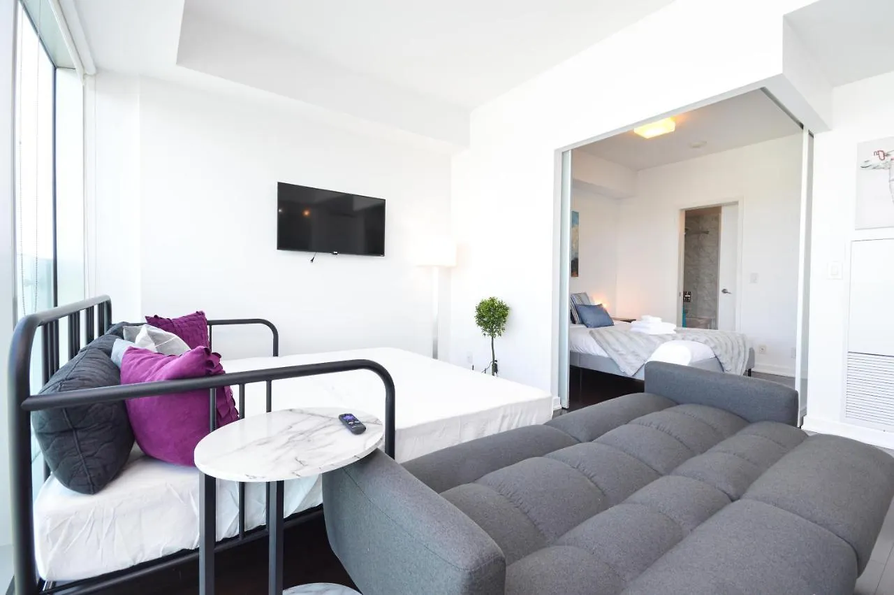 Downtown Toronto Condo Mins From Scotiabank Arena, Tiff, Cn Tower, Union, Mtcc